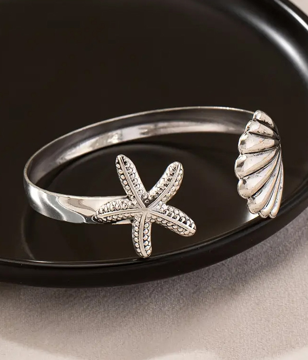 Sealife theme bangle bracelet - starfish shell