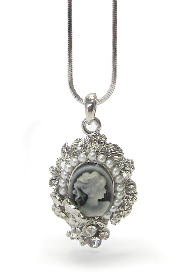 Made in korea whitegold plating crystal and pearl stud cameo pendant necklace
