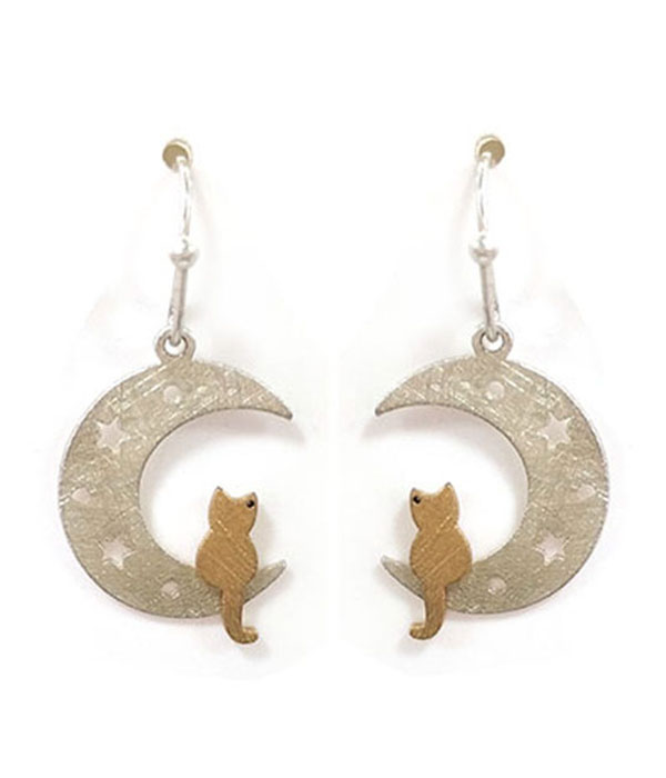 Scratch metal moon and cat earring