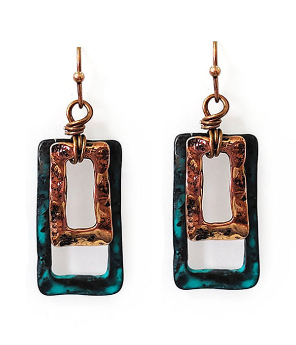 Hammmered patina earring - rectangle