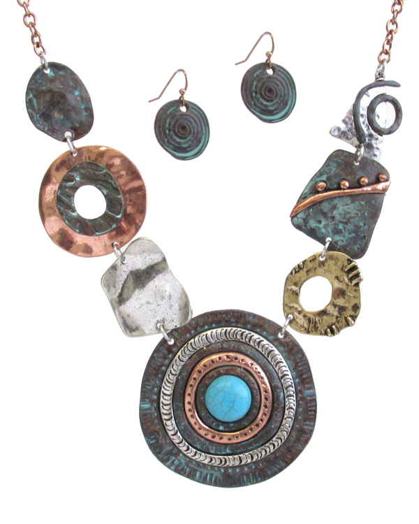 Vintage rustic multi metal disc and ring link bib necklace set