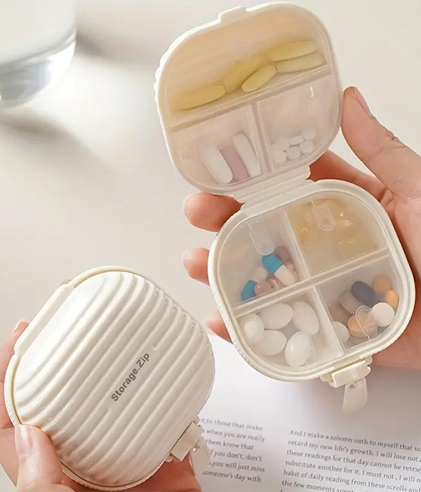 Zipper portable pill box - 1 piece