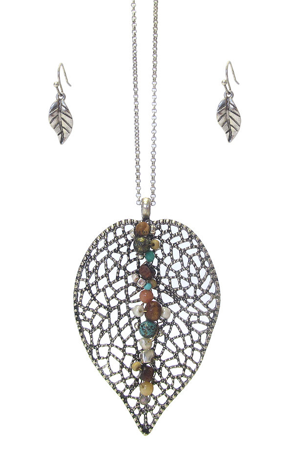 Metal filigree leaf pendant long chain necklace set