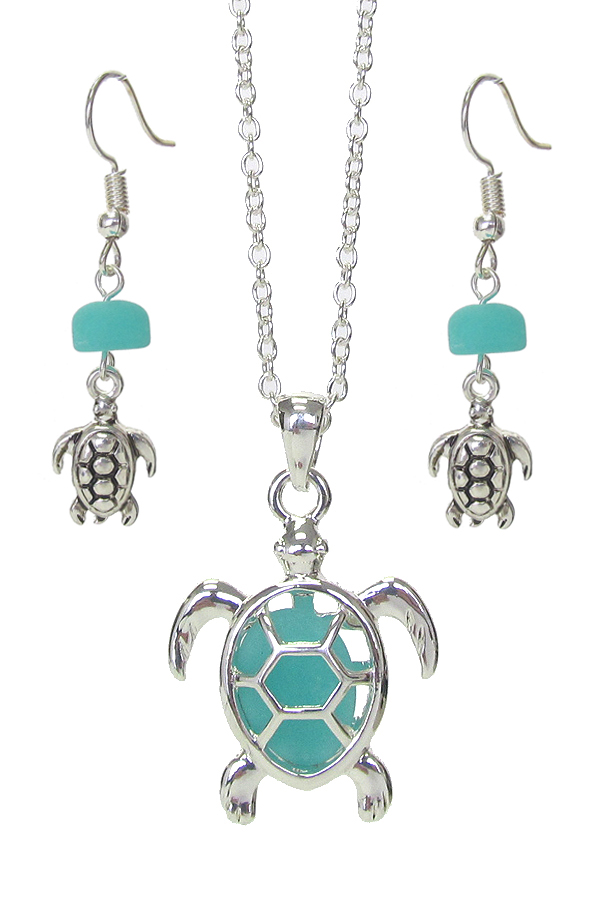 Floating sea glass pendant necklace set - turtle