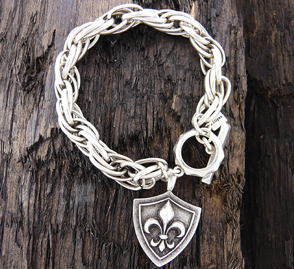 Mens stainless steel chain bracelet - fleur de lis shield charm - 8 inch