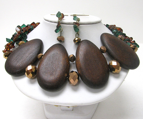 Wooden tear drop and chip stone necklace earring set