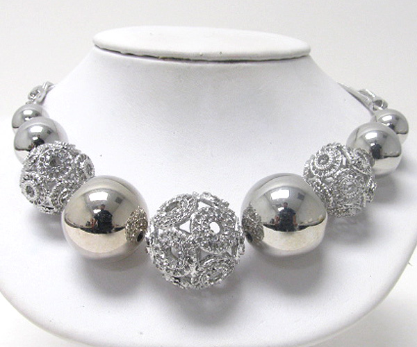 Multi cyrstal deco metal ball link necklace