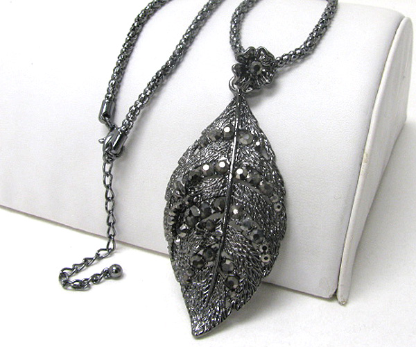 Crystal deco leaf pendant necklace