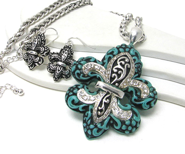 Crystal and metal filigree fluer de lis pendant necklace earring set