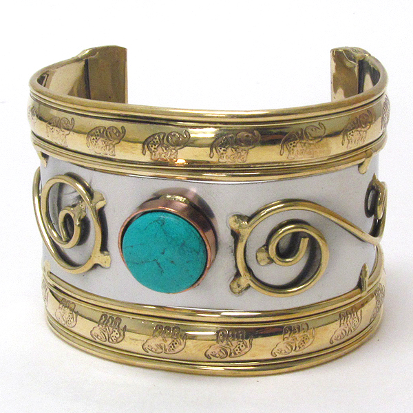 Handmade metal art bangle bracelet - 100% brass