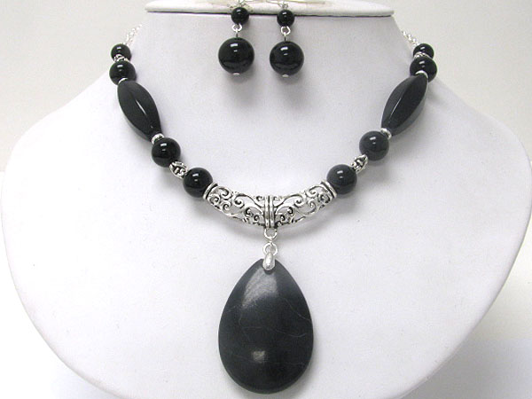 Tear drop natural stone and bead necklace and earring set