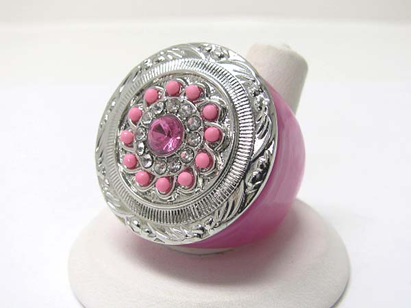 Crystal and beads deco round texturee metal formica ring