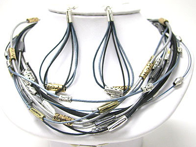 Multi acryl wire and metal tube necklace set