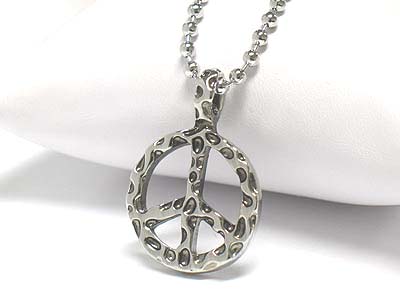 Jagged face peace symbol pendant necklae