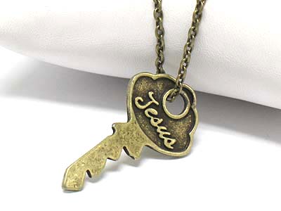 Antique style key pendant necklace