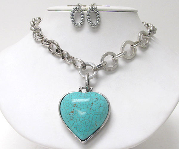 Turquoise stone heart pendant necklace eatting set