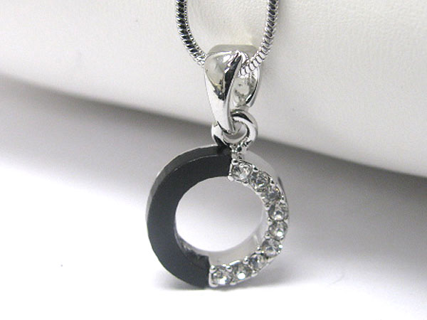 Made in korea whitegold plating crystal and onyx acryl deco round pendant necklace