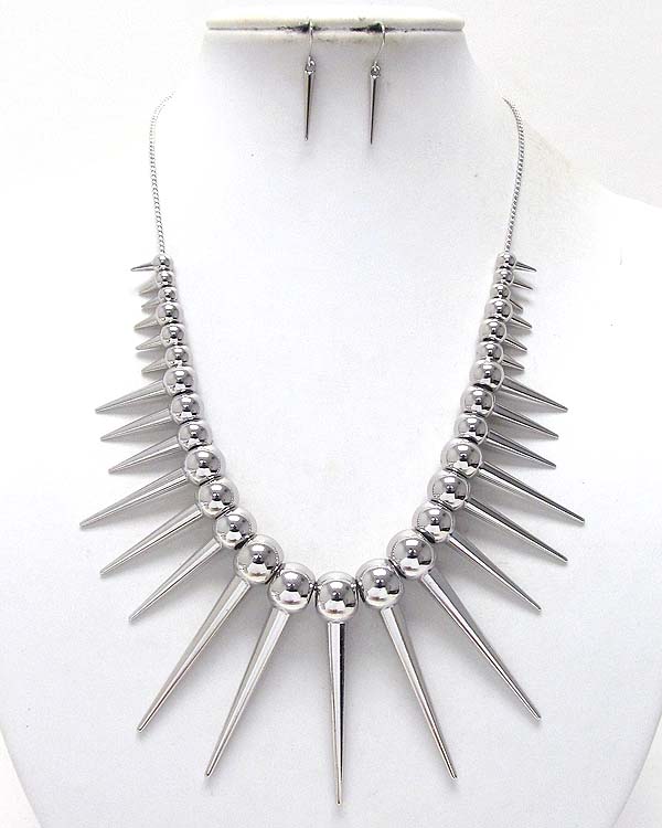 Metal balls and spikes pattern line chain necklace earring set