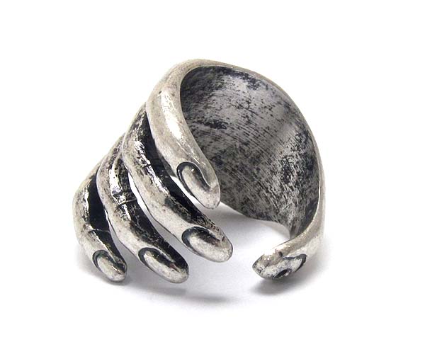 Metal scratch hand ring 