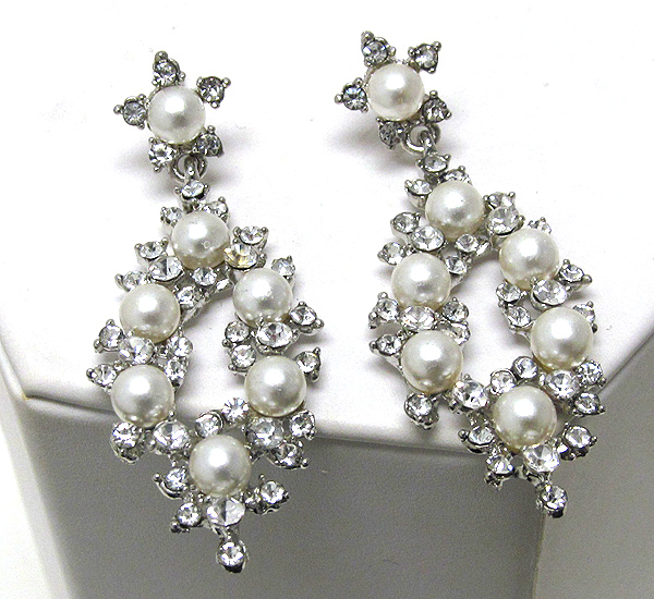 Multi crystal and pearl patern arrwohead drop earring