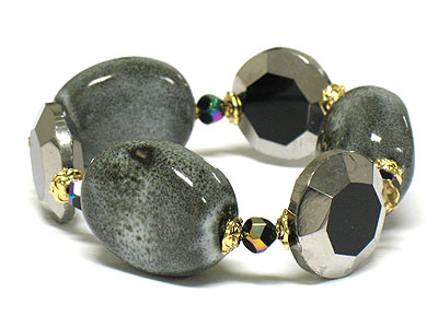 Multi glass and figuline stretch bracelet