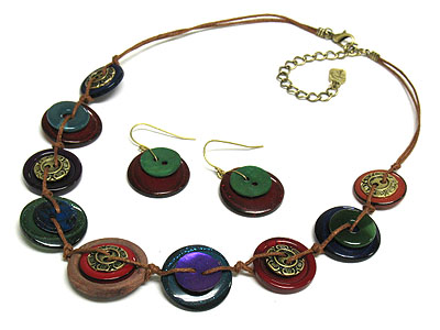 Multi button link fashion necklace and earring set