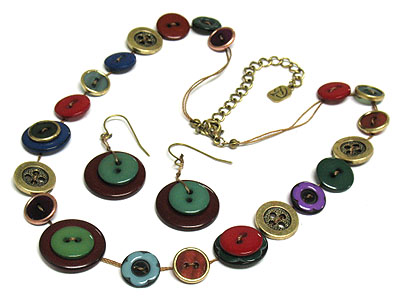 Multi button link fashion necklace and earring set