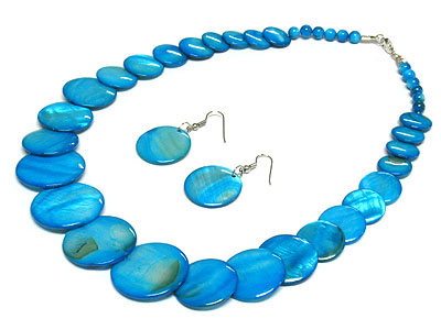 Multi shell disk layered necklace and earring set