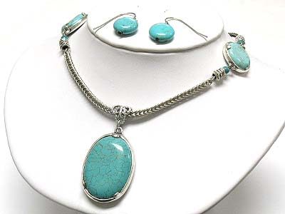 Oval turquoise stone pendant and double round stone link snake strand necklace and earring