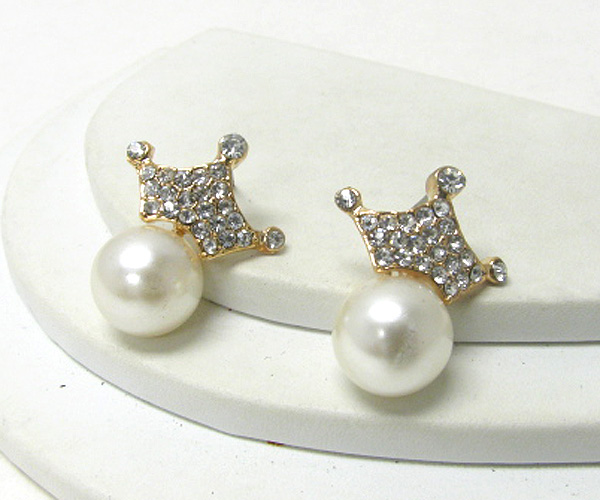 Crystal crown and pearl earring