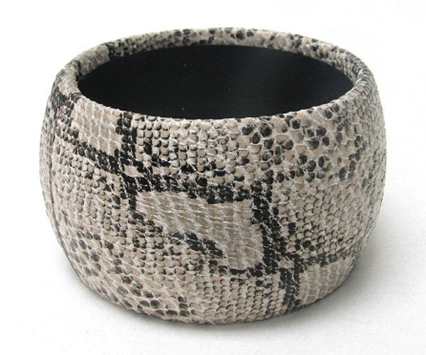 Animal print skin cover large bangle bracelet