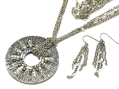 Filigree round medal with crystal and multi chain necklace set