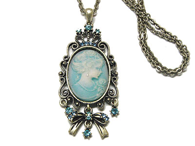 Cameo and crystal filigree necklace