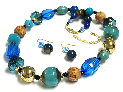 Natural and synthtic facet ball mixed necklace and earring set