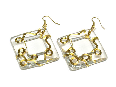 Acrylic and metal deco earring 