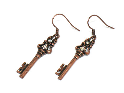 Burnish metal crystal key earring