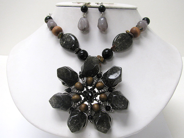 Crystal stone woods mixed chunky flower medallion necklace earring set