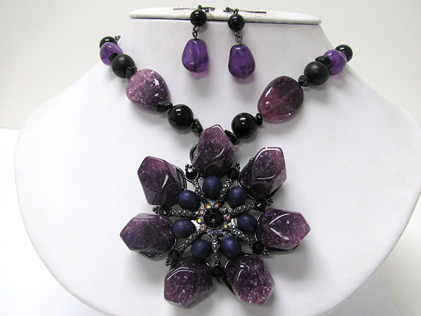 Crystal stone woods mixed chunky flower medallion necklace earring set