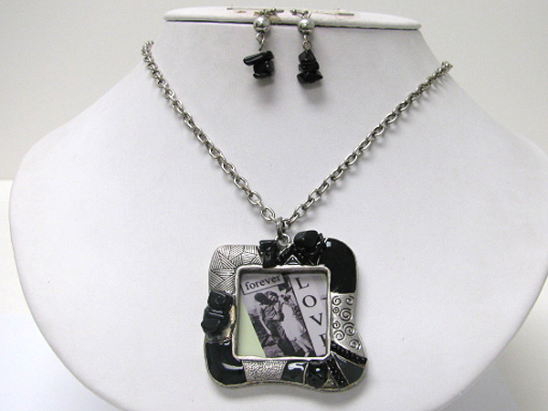 Natural chip stone and metal art deco photo frame pendant necklace earring set