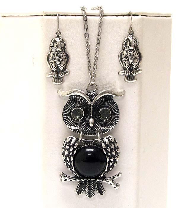 Crystal eyes and turquoise  stone deco body owl pendant long necklace earring set