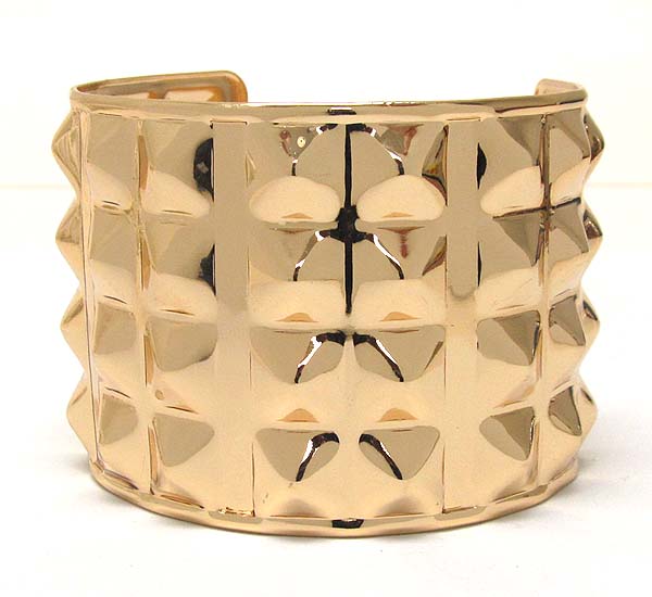 Metal spike square line patern on hinge bangle