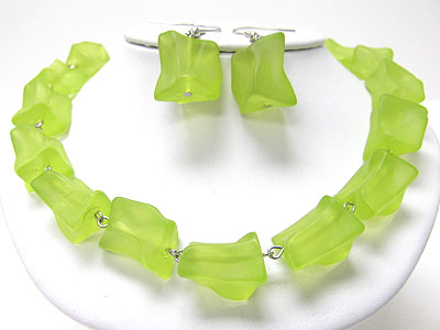 Acrylic ice cube nugget link necklace set