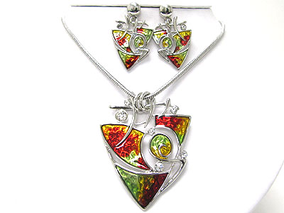 Metal epoxy art work triangle pendant chain necklace set