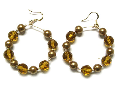 Pearl and glass beads hoop earring - hoops