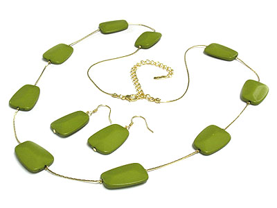 Spring tone facet acrylic necklace and earring set