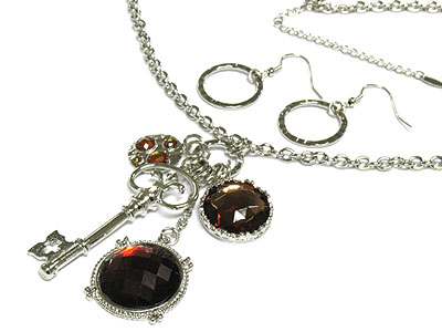 Big round epoxy stone and key dangle necklace and earring set