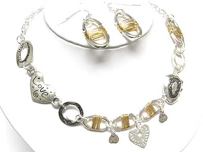 Wired oval frame link triple heart dangle necklace and earring set