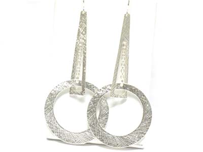 Round disk drop metal earring 