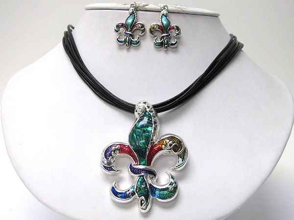 Crystal and enamel deco metal art deco fleur de lis pendant neckalce earring set