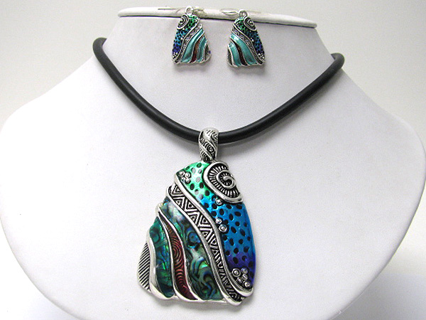 Crystal and enamel deco metal art deco pendant neckalce earring set